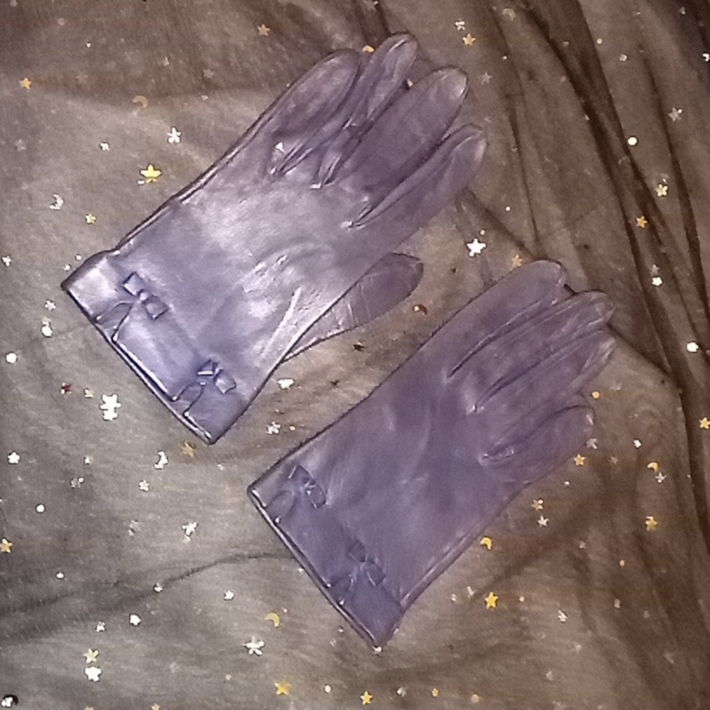 Gloves